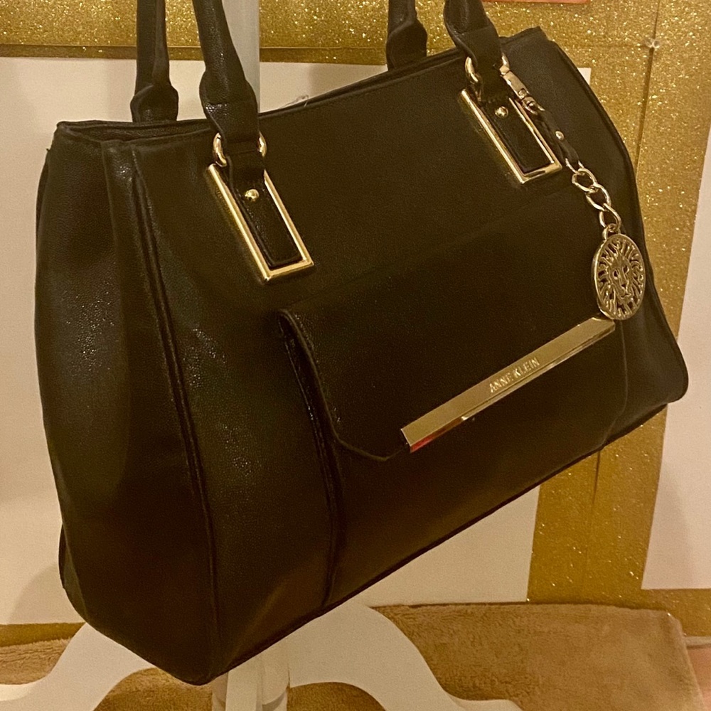 “ Anne Klein “ Shoulder Bag